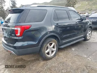 2017 Ford Explorer XLT z VIN 1FM5K8D87HGC37226, wystawiony jako IAAI lot #41596158 z przebiegiem 171 230 mil mil oraz . Historia ofert i sprzedaży dostępna na DreamBid. Obrazek 4.