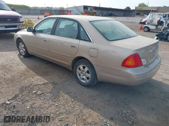 2001 Toyota Avalon XL w/Bucket Seats with VIN 4T1BF28B61U131772, listed as a IAAI auction lot 42039204 with Not Provided miles. Bid and sale history available at carsss.com. Image 3.