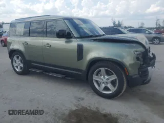 2020 Land Rover Defender SE with VIN SALEP7EU5L2019473, listed as a Copart auction lot 67521544 with 45,490 mi miles and Salvage title. Bid and sale history available at DreamBid. Image 4.