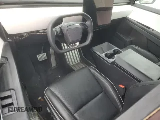 2024 Tesla Cybertruck Cyberbeast с VIN 7G2CEHEE3RA017028, выставлен на аукционе Copart как лот 59886675 с пробегом Не указан миль и Списание • Salvage title. История ставок и продаж доступна на DreamBid. Изображение 8.