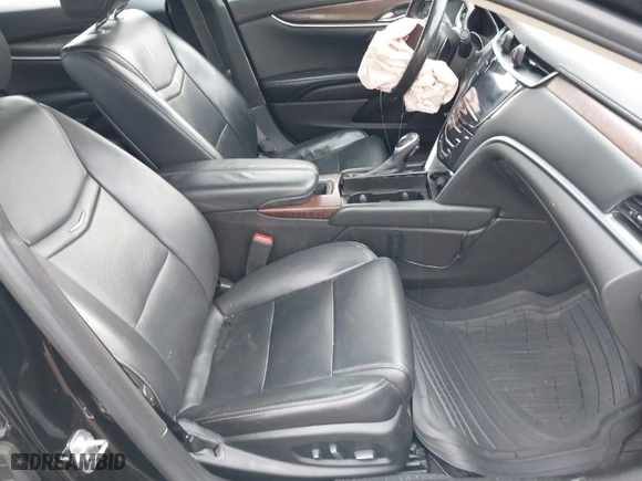 2018 Cadillac XTS Luxury with VIN 2G61N5S34J9158992, listed as a IAAI auction lot 41320371 with 270,030 mi miles. Bid and sale history available at carsss.com. Image 5.