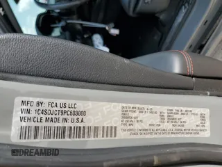 2023 Dodge Durango R/T Plus z VIN 1C4SDJCT9PC603000, wystawiony jako Copart lot #55408475 z przebiegiem 60 287 mil mil oraz Nie do naprawy • Non repairable. Historia ofert i sprzedaży dostępna na DreamBid. Obrazek 13.
