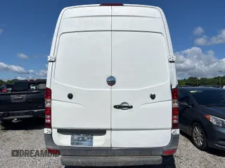 2011 Freightliner Sprinter z VIN WDYPE8CCXB5549350, wystawiony jako IAAI lot #42355579 z przebiegiem Nie podano mil oraz . Historia ofert i sprzedaży dostępna na DreamBid. Obrazek 8.