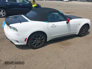 2019 FIAT 124 Spider Lusso with VIN JC1NFAEK8K0141936, listed as a IAAI auction lot 42406202 with 17,556 mi miles and . Bid and sale history available at DreamBid. Image 4.