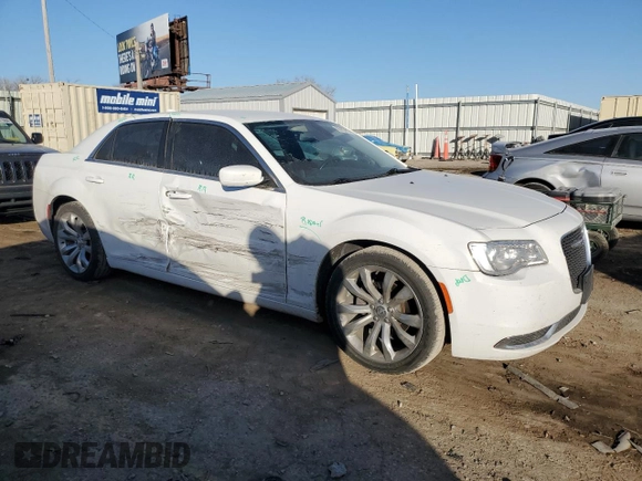 2019 Chrysler 300 Touring with VIN 2C3CCAAG4KH755497, listed as a Copart auction lot 85038514 with 82,453 mi miles and Salvage Title. Bid and sale history available at carsss.com. Image 4.