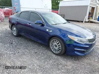 2018 Kia Optima LX z VIN 5XXGT4L38JG258690, wystawiony jako IAAI lot #42097923 z przebiegiem 130 264 mil mil oraz . Historia ofert i sprzedaży dostępna na DreamBid. Obrazek 1.