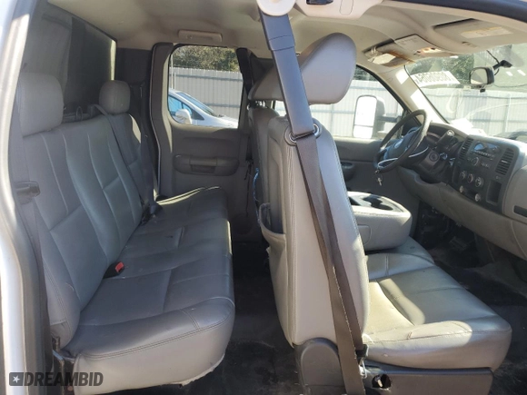 2008 Chevrolet Silverado 2500HD Work Truck with VIN 1GCHC29K68E111113, listed as a Copart auction lot 80906064 with 153,106 mi miles and Salvage Title. Bid and sale history available at carsss.com. Image 10.