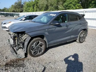 2024 Hyundai Kona N Line z VIN KM8HACA33RU056347, wystawiony jako Copart lot #54813225 z przebiegiem 40 756 mil mil oraz Szkoda całkowita • Salvage title. Historia ofert i sprzedaży dostępna na DreamBid. Obrazek 1.