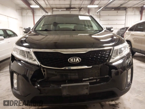 2015 Kia Sorento LX with VIN 5XYKTCA66FG573928, listed as a IAAI auction lot 42017586 with 174,939 mi miles. Bid and sale history available at carsss.com. Image 12.