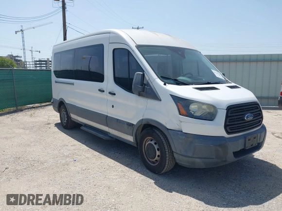 2015 Ford Transit XL z VIN 1FBAX2CM5FKB12854, wystawiony jako IAAI lot #42744192 z przebiegiem 54 236 mil mil oraz . Historia ofert i sprzedaży dostępna na DreamBid. Obrazek 1.