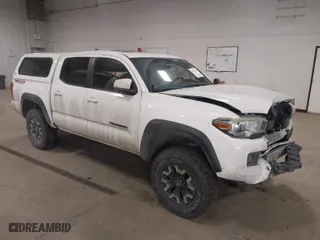 2017 Toyota Tacoma SR5 with VIN 3TMCZ5AN8HM076584, listed as a IAAI auction lot 41529381 with 86,316 mi miles. Bid and sale history available at carsss.com. Image 1.