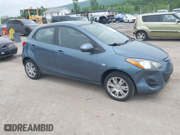 2014 Mazda 2 Sport z VIN JM1DE1KZ2E0176480, wystawiony jako IAAI lot #42268767 z przebiegiem 32 194 mil mil oraz . Historia ofert i sprzedaży dostępna na DreamBid. Obrazek 1.
