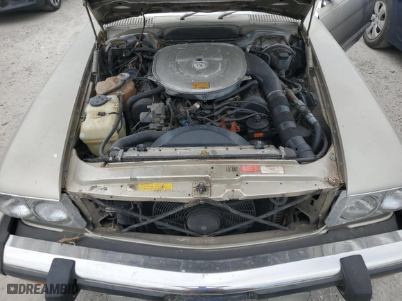 1988 Mercedes-Benz 560 Series 560SL with VIN WDBBA48D2JA082358, listed as a Copart auction lot 76776024 with 105,148 mi miles and Salvage Title. Bid and sale history available at carsss.com. Image 11.