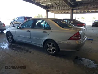 2001 Mercedes-Benz C 320 with VIN WDBRF64J21F110962, listed as a Copart auction lot 63350715 with 80,375 mi miles and Clean title. Bid and sale history available at DreamBid. Image 2.