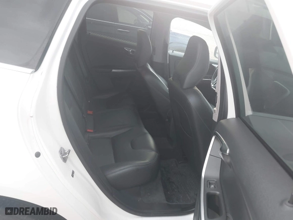 2016 Volvo XC60 T5 Platinum with VIN YV4612RM2G2788557, listed as a IAAI auction lot 41893917 with 95,257 mi miles. Bid and sale history available at carsss.com. Image 8.