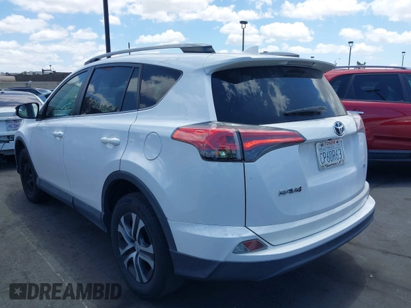 2017 Toyota RAV4 LE z VIN 2T3ZFREV2HW355371, wystawiony jako IAAI lot #42246996 z przebiegiem Nie podano mil oraz . Historia ofert i sprzedaży dostępna na DreamBid. Obrazek 3.