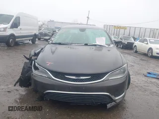 2015 Chrysler 200 Limited with VIN 1C3CCCAB0FN754117, listed as a IAAI auction lot 41521341 with 1 mi miles. Bid and sale history available at carsss.com. Image 11.