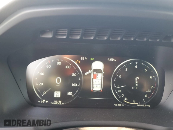 2016 Volvo XC90 T6 Momentum with VIN YV4A22PKXG1064243, listed as a Copart auction lot 47704525 with 112,126 mi miles and Clean Title. Bid and sale history available at carsss.com. Image 9.