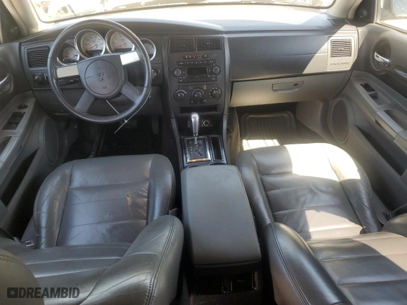 2005 Dodge Magnum SE with VIN 2D4FV48V15H166052, listed as a Copart auction lot 69713374 with NaN miles and Salvage Title. Bid and sale history available at carsss.com. Image 8.