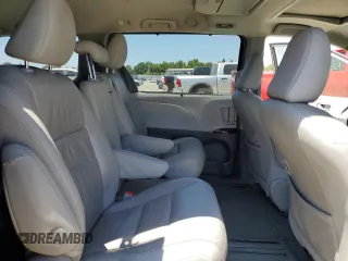 2017 Toyota Sienna XLE Auto Access Seat with VIN 5TDYZ3DC1HS838612, listed as a Copart auction lot 61286525 with 269,050 mi miles and Clean title. Bid and sale history available at DreamBid. Image 11.