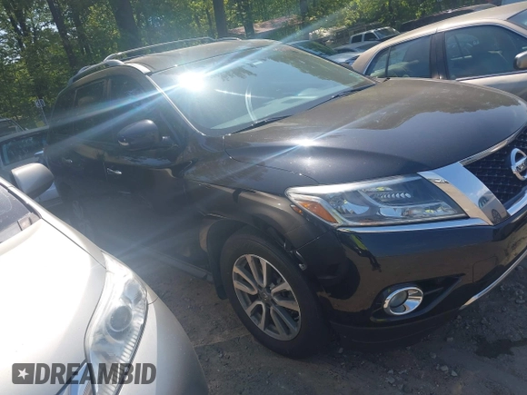 2016 Nissan Pathfinder SV with VIN 5N1AR2MN3GC664163, listed as a IAAI auction lot 42071463 with 214,767 mi miles. Bid and sale history available at carsss.com. Image 13.