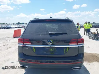 2021 Volkswagen Atlas SE with VIN 1V2WR2CAXMC586838, listed as a IAAI auction lot 42581657 with 60,922 mi miles and . Bid and sale history available at DreamBid. Image 16.