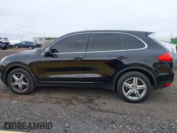 2014 Porsche Cayenne с VIN WP1AA2A22ELA94738, выставлен на аукционе IAAI как лот 41621776 с пробегом 104 164 миль миль и . История ставок и продаж доступна на DreamBid. Изображение 14.
