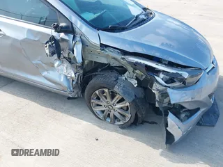 2015 Hyundai Elantra SE z VIN 5NPDH4AE8FH598295, wystawiony jako IAAI lot #42016527 z przebiegiem 119 958 mil mil oraz . Historia ofert i sprzedaży dostępna na DreamBid. Obrazek 6.