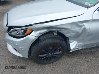 2018 Mercedes-Benz C 300 с VIN WDDWF4KBXJR318385, выставлен на аукционе IAAI как лот 42342160 с пробегом 46 800 миль миль и . История ставок и продаж доступна на DreamBid. Изображение 6.