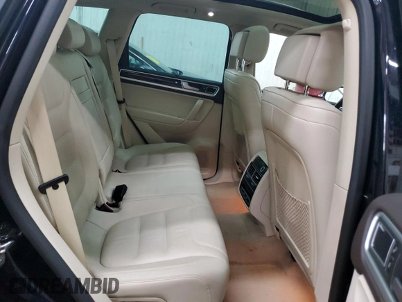 2015 Volkswagen Touareg Sport with VIN WVGEF9BP3FD003121, listed as a Copart auction lot 50572505 with 87,082 mi miles and Salvage title. Bid and sale history available at DreamBid. Image 11.