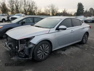 2023 Nissan Altima SV z VIN 1N4BL4DV3PN311616, wystawiony jako Copart lot #83654234 z przebiegiem 46 798 mil mil oraz Szkoda całkowita • Salvage title. Historia ofert i sprzedaży dostępna na DreamBid. Obrazek 1.
