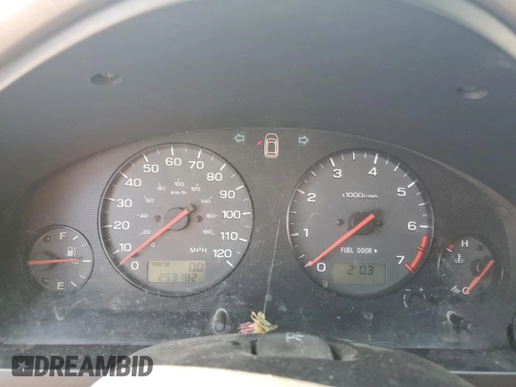 2002 Subaru Legacy Outback Limited with VIN 4S3BH686526640136, listed as a Copart auction lot 58624045 with 253,182 mi miles and Salvage title. Bid and sale history available at DreamBid. Image 9.