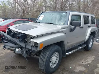 2008 Hummer H3 Luxury z VIN 5GTEN13E888134264, wystawiony jako IAAI lot #41884147 z przebiegiem 154 901 mil mil oraz . Historia ofert i sprzedaży dostępna na DreamBid. Obrazek 18.