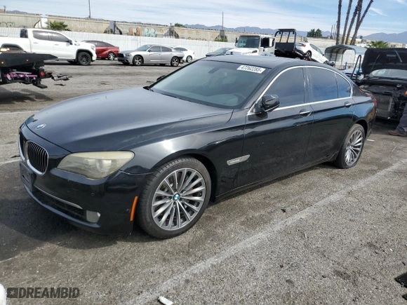 2009 BMW 7 Series 750i with VIN WBAKA83559CY33667, listed as a Copart auction lot 47262285 with 111,879 mi miles and Clean Title. Bid and sale history available at carsss.com. Image 1.