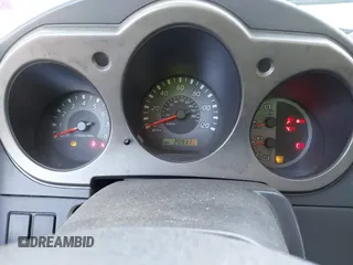 2003 Nissan Frontier SE z VIN 1N6ED29X23C450948, wystawiony jako IAAI lot #41902685 z przebiegiem 209 330 mil mil oraz . Historia ofert i sprzedaży dostępna na DreamBid. Obrazek 7.