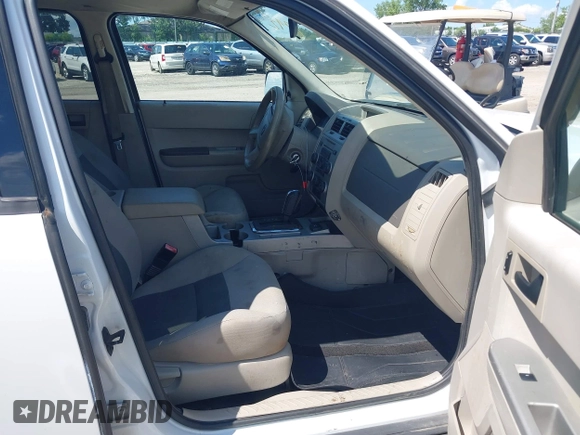 2008 Ford Escape Hybrid with VIN 1FMCU59H98KB58534, listed as a IAAI auction lot 42630792 with 126,993 mi miles and . Bid and sale history available at DreamBid. Image 5.