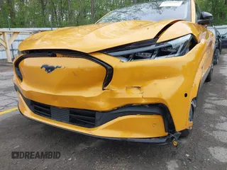 2023 Ford Mustang Mach-E Premium с VIN 3FMTK3SS2PMA49095, выставлен на аукционе IAAI как лот 42255255 с пробегом 23 307 миль миль и . История ставок и продаж доступна на DreamBid. Изображение 23.