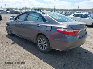 2015 Toyota Camry XLE z VIN 4T1BF1FK6FU923716, wystawiony jako IAAI lot #42038803 z przebiegiem 255 479 mil mil oraz . Historia ofert i sprzedaży dostępna na DreamBid. Obrazek 3.