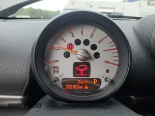 2012 MINI Countryman S with VIN WMWZC5C52CWL60422, listed as a Copart auction lot 61420495 with 252,182 mi miles and Clean title. Bid and sale history available at DreamBid. Image 9.
