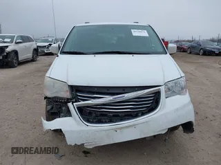 2014 Chrysler Town & Country Touring with VIN 2C4RC1BG8ER255121, listed as a IAAI auction lot 41518676 with 46,087 mi miles. Bid and sale history available at carsss.com. Image 13.