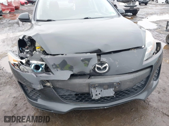 2013 Mazda 3 i Touring z VIN JM1BL1VPXD1822414, wystawiony jako IAAI lot #41526923 z przebiegiem 101 825 mil mil oraz . Historia ofert i sprzedaży dostępna na DreamBid. Obrazek 6.