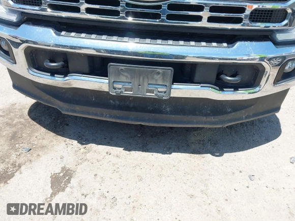 2024 Ford F-250 XL with VIN 1FT7W2BT9RED57676, listed as a IAAI auction lot 42593411 with 40,438 mi miles and . Bid and sale history available at DreamBid. Image 6.