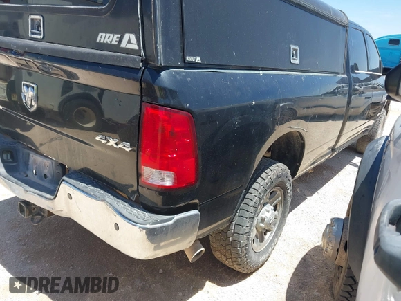 2017 Ram 2500 Tradesman with VIN 3C6UR5HLXHG591004, listed as a IAAI auction lot 42458488 with 145,907 mi miles and . Bid and sale history available at DreamBid. Image 4.