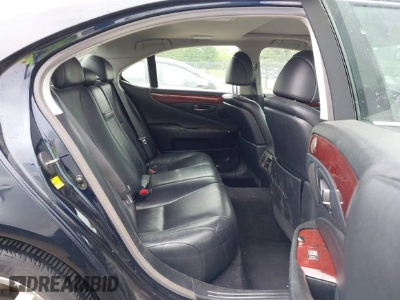 2009 Lexus LS 460 с VIN JTHCL46F995003808, выставлен на аукционе IAAI как лот 42236646 с пробегом 132 083 миль миль и . История ставок и продаж доступна на DreamBid. Изображение 8.