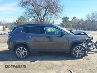 2023 Jeep Compass Latitude Lux с VIN 3C4NJDFN5PT546738, выставлен на аукционе IAAI как лот 41740196 с пробегом 33 377 миль миль и . История ставок и продаж доступна на DreamBid. Изображение 12.