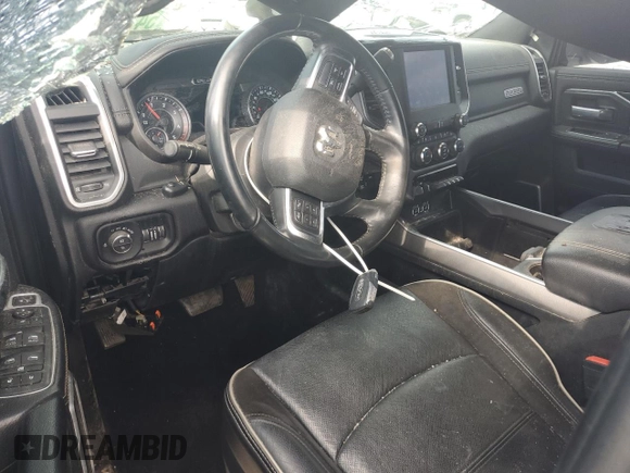 2020 Ram 2500 Laramie z VIN 3C6UR5FL2LG282784, wystawiony jako Copart lot #54198945 z przebiegiem 70 759 mil mil oraz Szkoda całkowita • Salvage title. Historia ofert i sprzedaży dostępna na DreamBid. Obrazek 8.