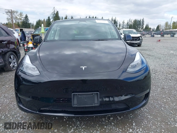 2024 Tesla Model Y with VIN 7SAYGDED3RF119101, listed as a IAAI auction lot 42019817 with 35,714 mi miles and . Bid and sale history available at DreamBid. Image 12.