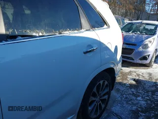 2014 Kia Sorento SX Limited with VIN 5XYKWDA73EG520883, listed as a IAAI auction lot 41391858 with 98,762 mi miles. Bid and sale history available at carsss.com. Image 19.