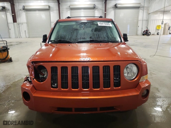 2008 Jeep Patriot Sport with VIN 1J8FF28W48D660648, listed as a Copart auction lot 49419305 with 135,884 mi miles and Salvage Title. Bid and sale history available at carsss.com. Image 5.