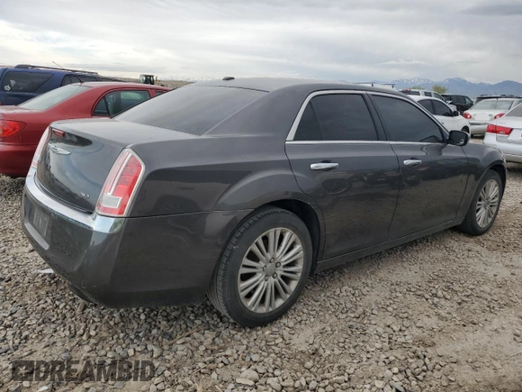 2014 Chrysler 300 C z VIN 2C3CCAKG1EH376864, wystawiony jako Copart lot #54487485 z przebiegiem 175 176 mil mil oraz Czysty tytuł • Clean title. Historia ofert i sprzedaży dostępna na DreamBid. Obrazek 3.